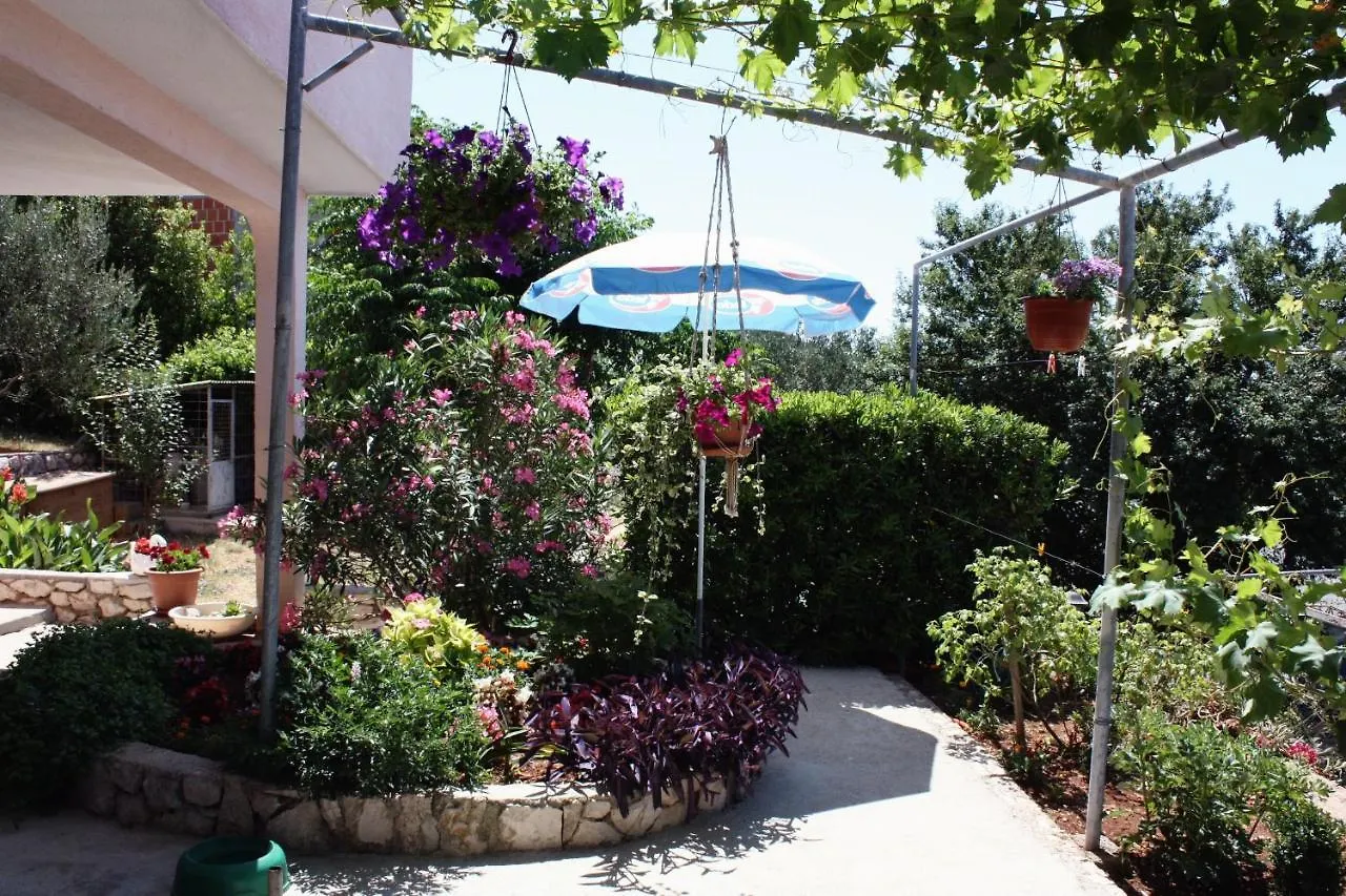 Triple Room Barbat 5070E Barbat na Rabu